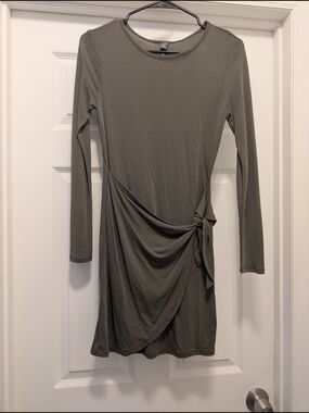 Francesca's Alya Olive Tie-Waist Long Sleeve Dress